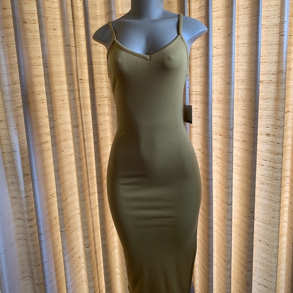 VESTIDOS - Picture 4 of 8